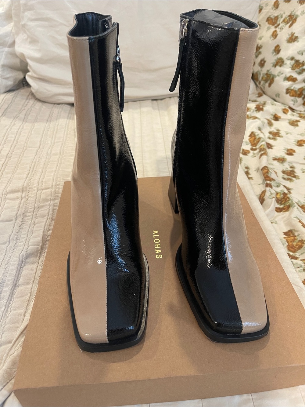 ALOHAS Two-Tone Black and Taupe Patent Ankle Booties